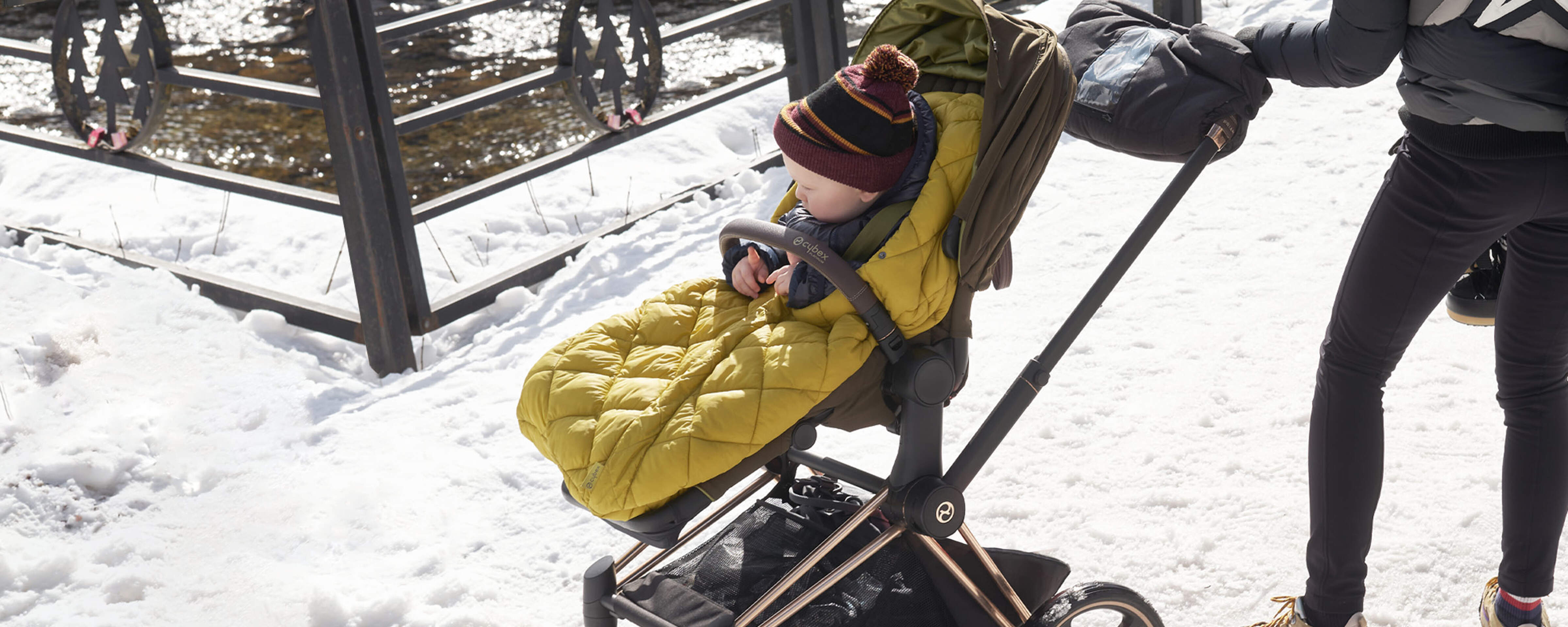 cybex gold snogga compact footmuff for winter