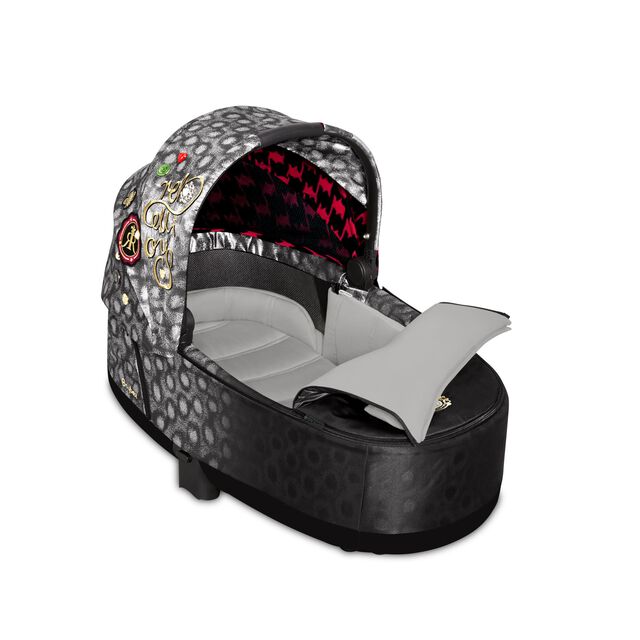 Priam 3 Lux Carry Cot – Rebellious